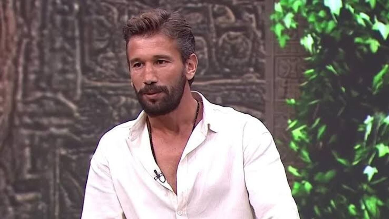 Survivor Adem Kılıççı Mısır'da Aşka Geldi! Gizemli Sevgilisini İlk Kez Paylaştı