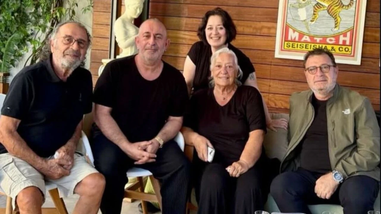 Cem Yılmaz'ın Sağlık Durumu Nasıl Oldu? Ailesiyle Buluşan Usta Sanatçıdan İlk Haberler!